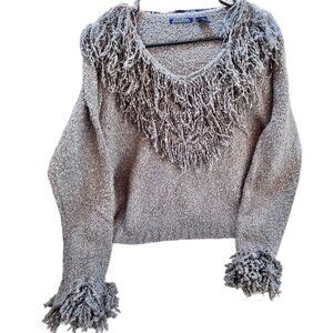 Wind River Sweater, Size Medium/Large 607